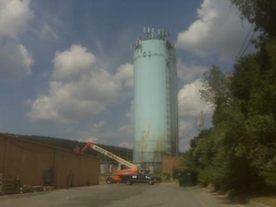 Big bucket of rust cell tower